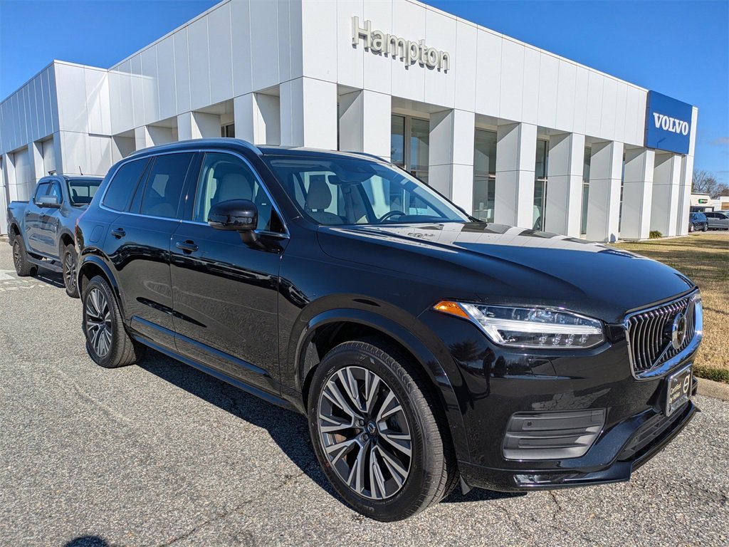 Certified 2022 Volvo XC90 T5 Momentum w/ Climate Package image 2