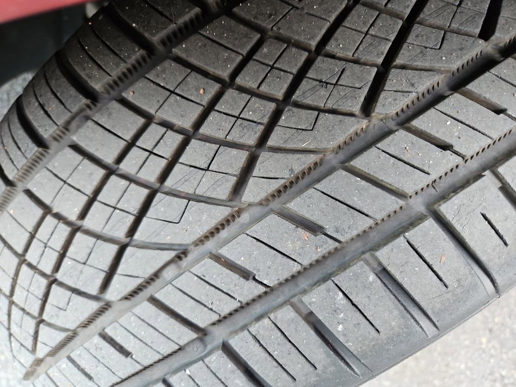 Used 2021 Chevrolet Camaro LT image 28