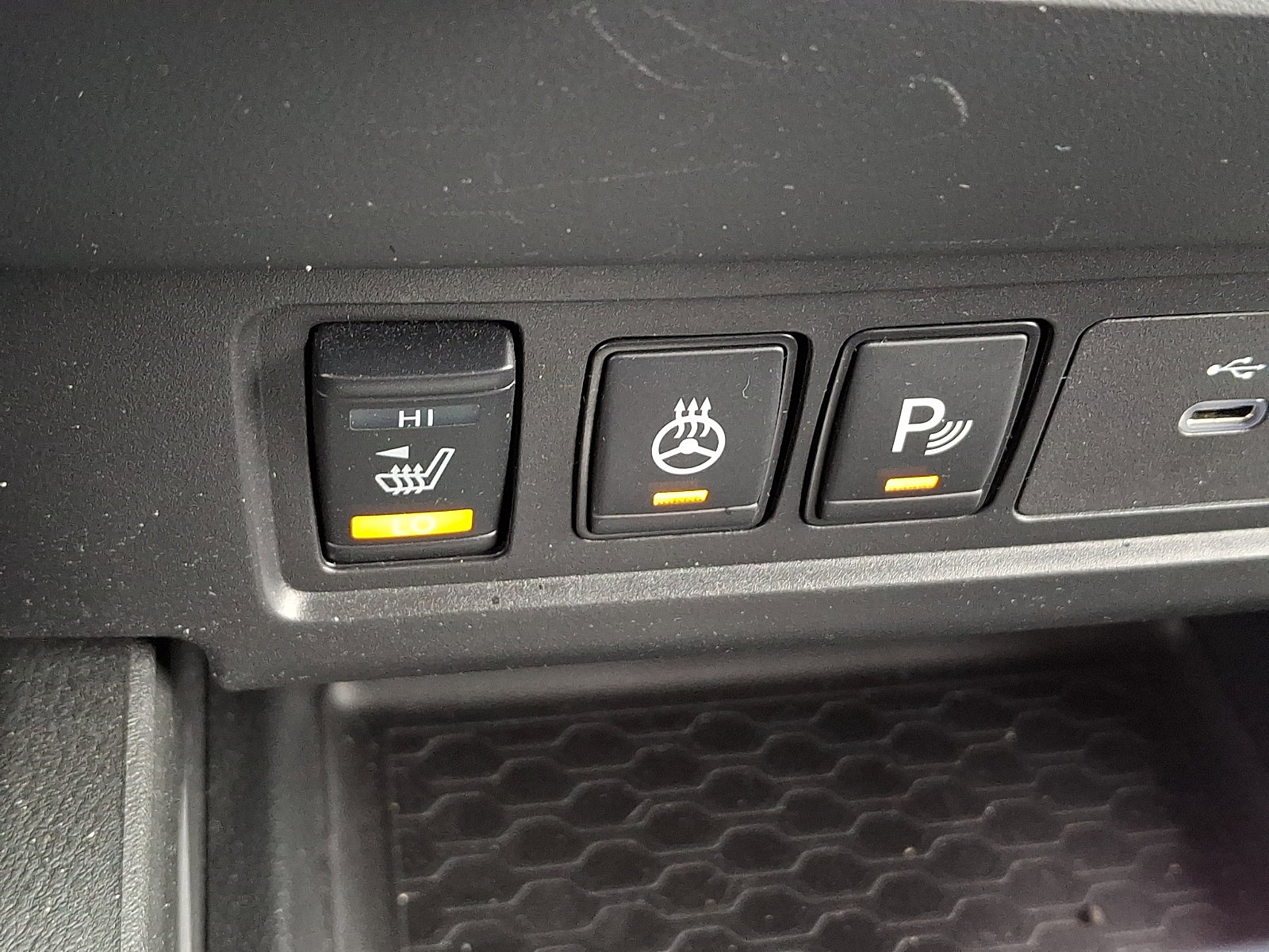 Used 2023 Nissan Frontier SV w/ SV Convenience Package image 25