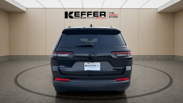 New 2025 Jeep Grand Cherokee L Limited w/ Luxury Tech Group II image 4