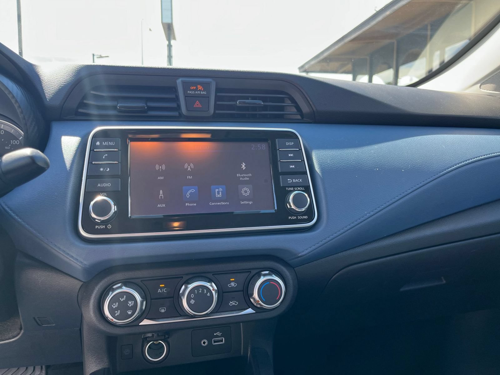 Used 2025 Nissan Versa SV FWD image 16