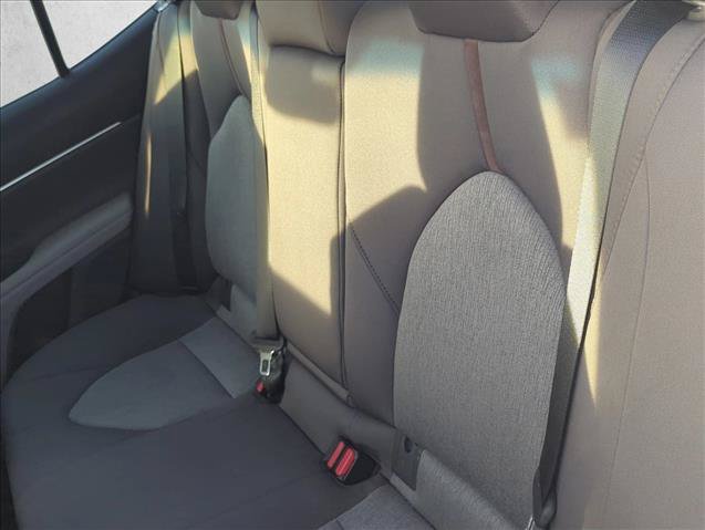 Used 2018 Toyota Camry LE FWD image 21
