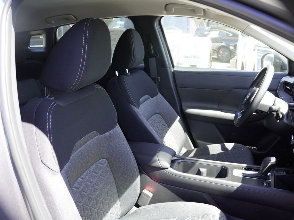 New 2026 Nissan Kicks SV FWD image 18