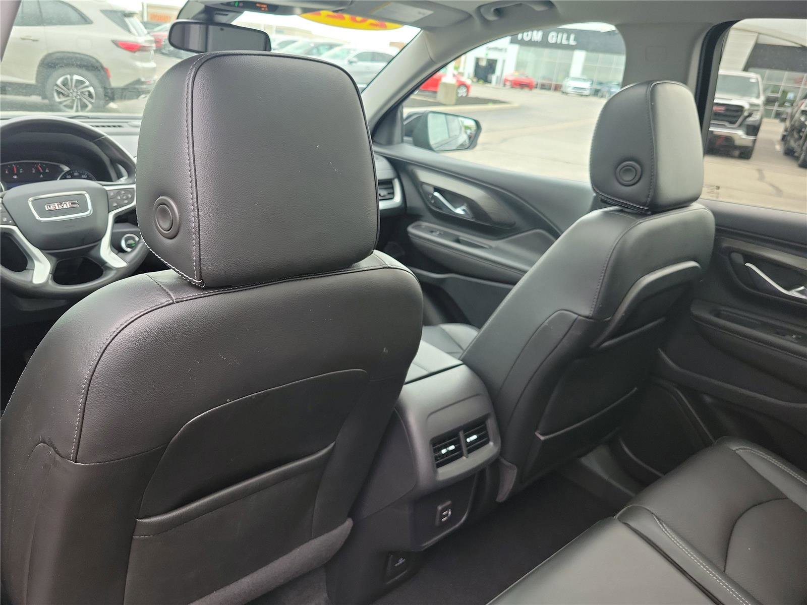Used 2022 GMC Terrain SLT image 15
