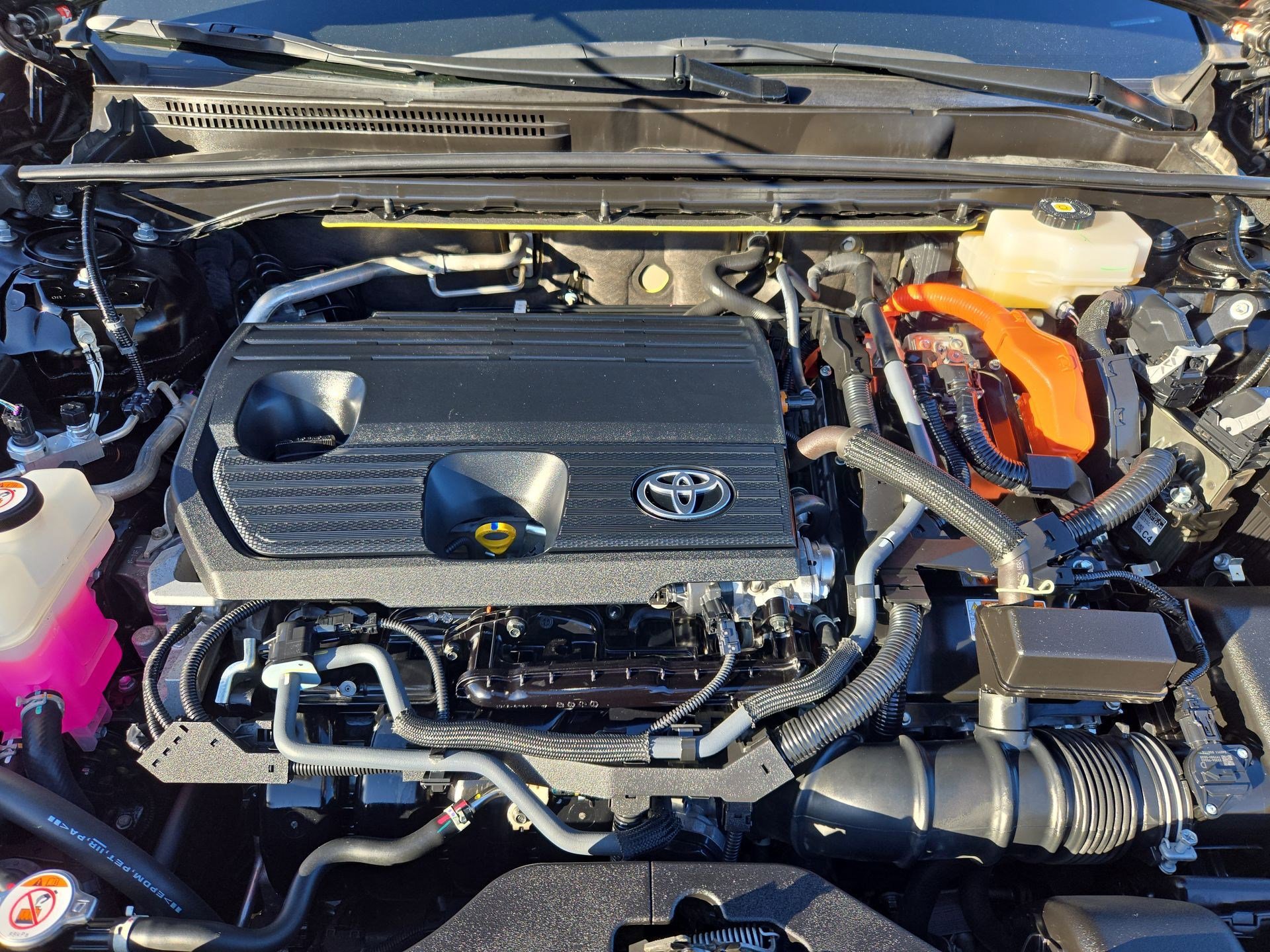 Used 2025 Toyota Crown XLE AWD/4WD image 33