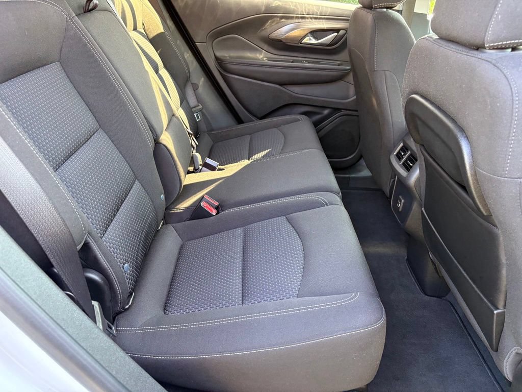 Used 2023 GMC Terrain SLE w/ Driver Convenience Package FWD image 34