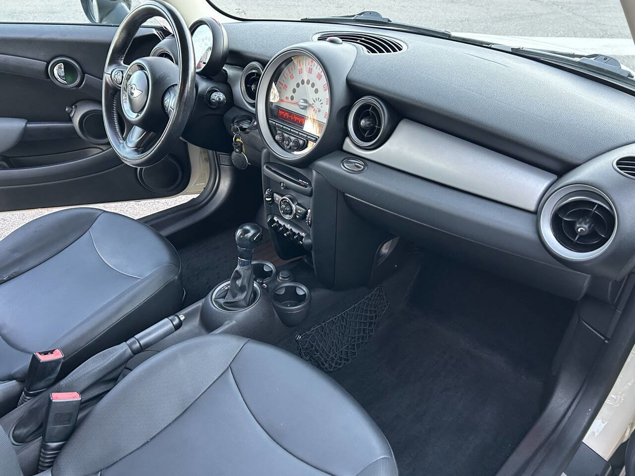 Used 2011 MINI Cooper Hardtop image 20