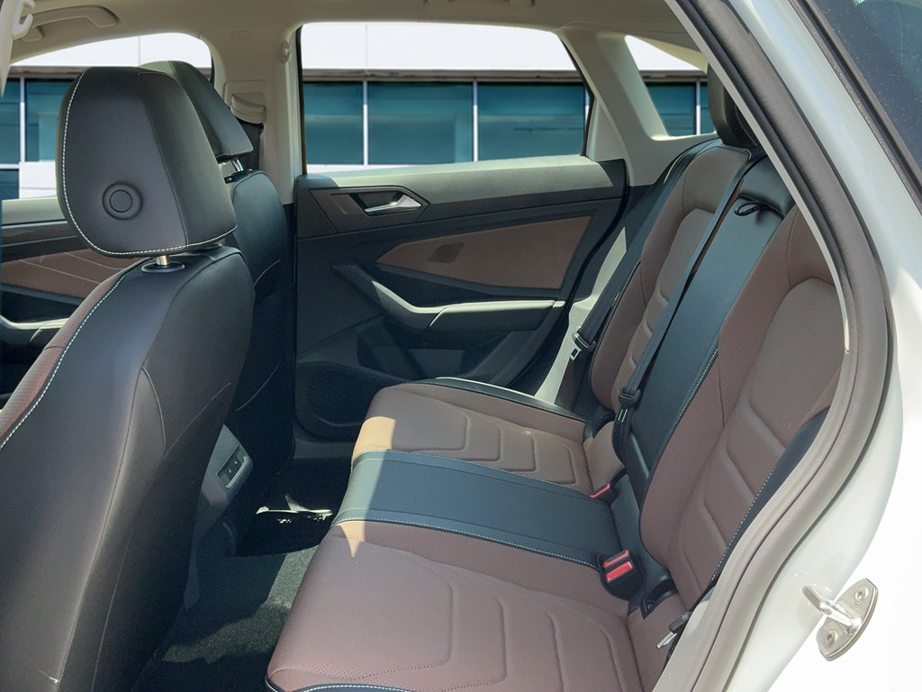 New 2026 Volkswagen Jetta SEL FWD image 14