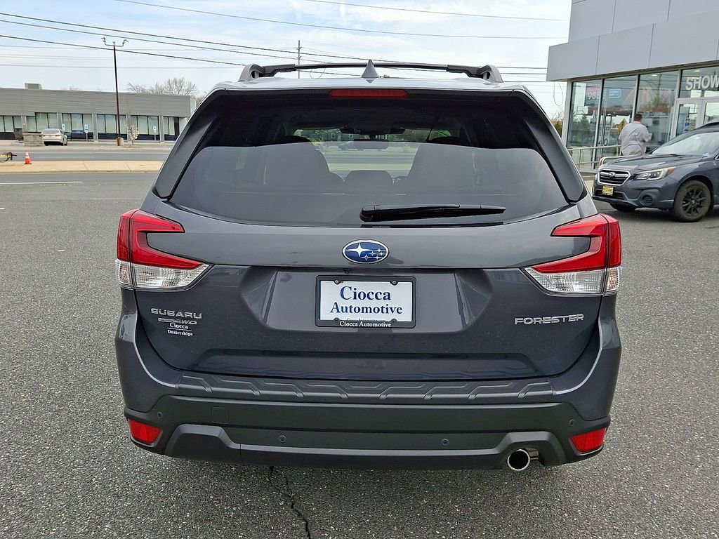 Used 2023 Subaru Forester Limited AWD/4WD image 8