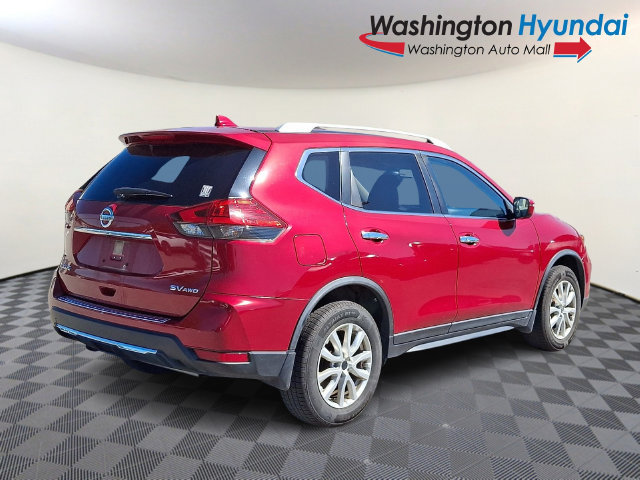 Used 2017 Nissan Rogue SV AWD/4WD image 6
