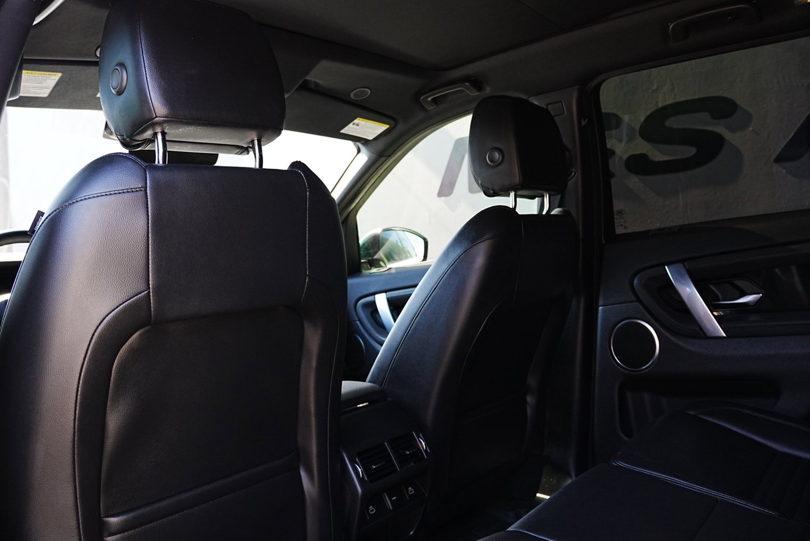 Used 2023 Land Rover Discovery Sport S image 12