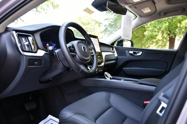Certified 2026 Volvo XC60 B5 Plus AWD/4WD image 14