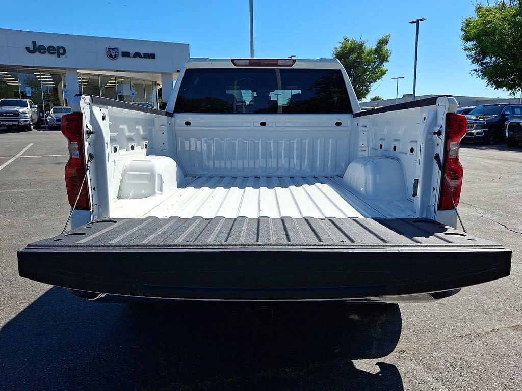 Used 2024 Chevrolet Silverado 1500 LT AWD/4WD image 29