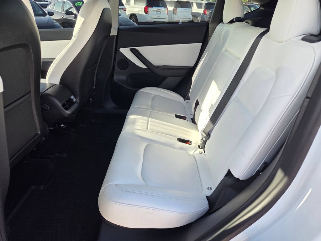 Used 2022 Tesla Model Y Performance AWD/4WD image 7