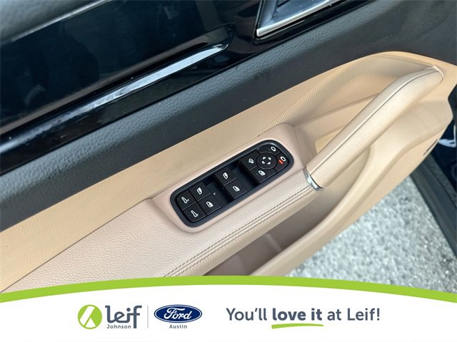 Used 2023 Porsche Cayenne image 19