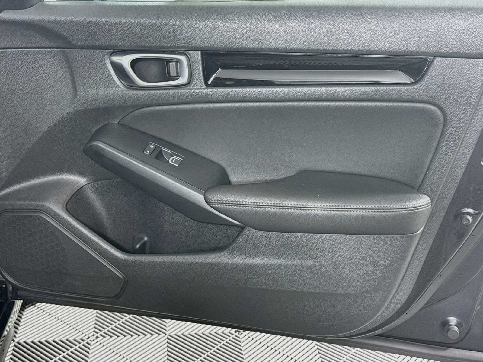 Certified 2024 Honda Civic EX-L image 29