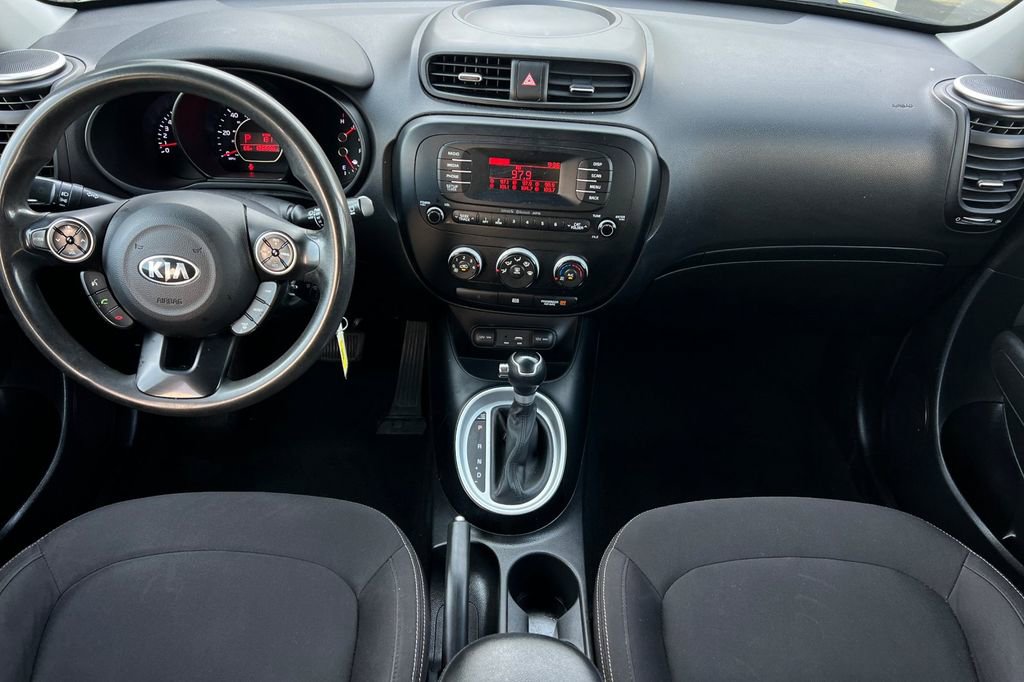 Used 2016 Kia Soul Base image 16