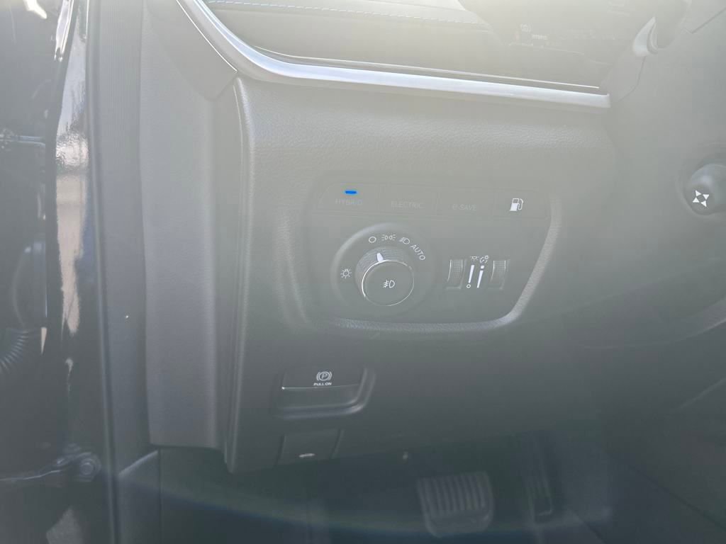 New 2024 Jeep Grand Cherokee Trailhawk w/ Luxury Tech Group III AWD/4WD image 13