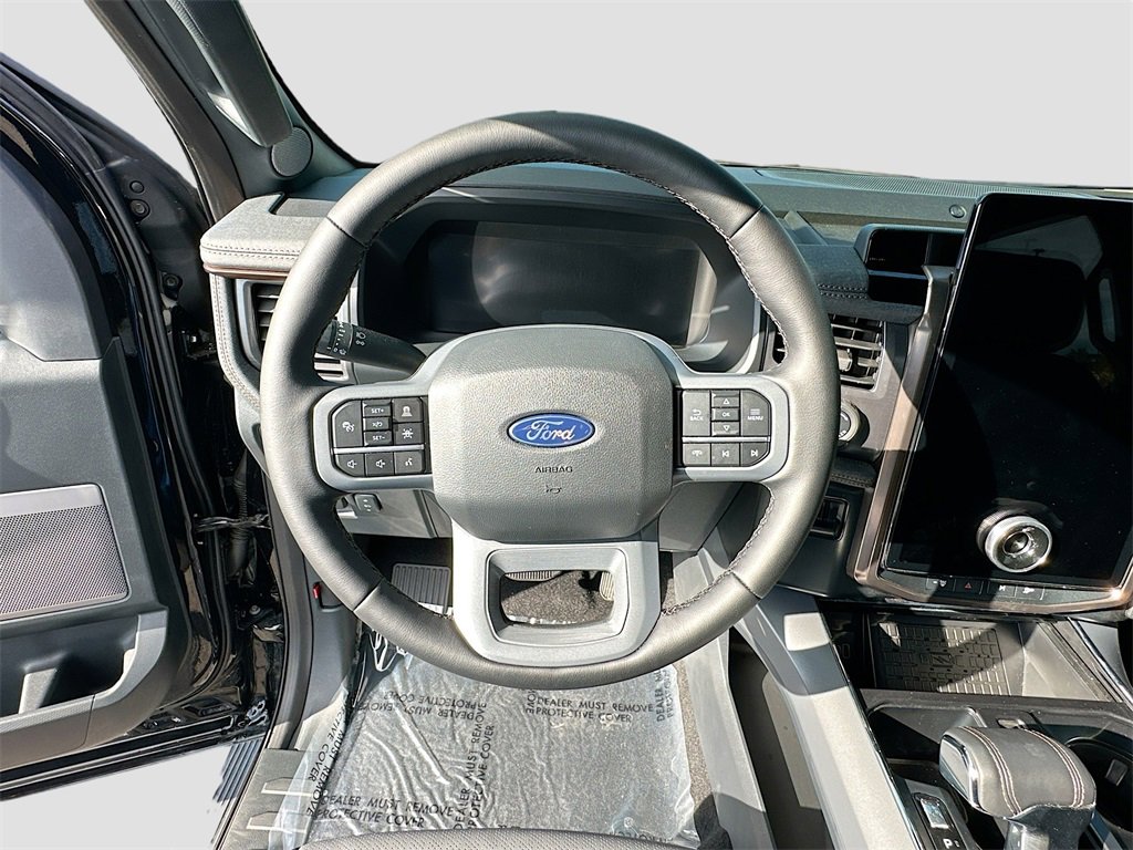 Used 2025 Ford F150 Lightning Lariat image 11