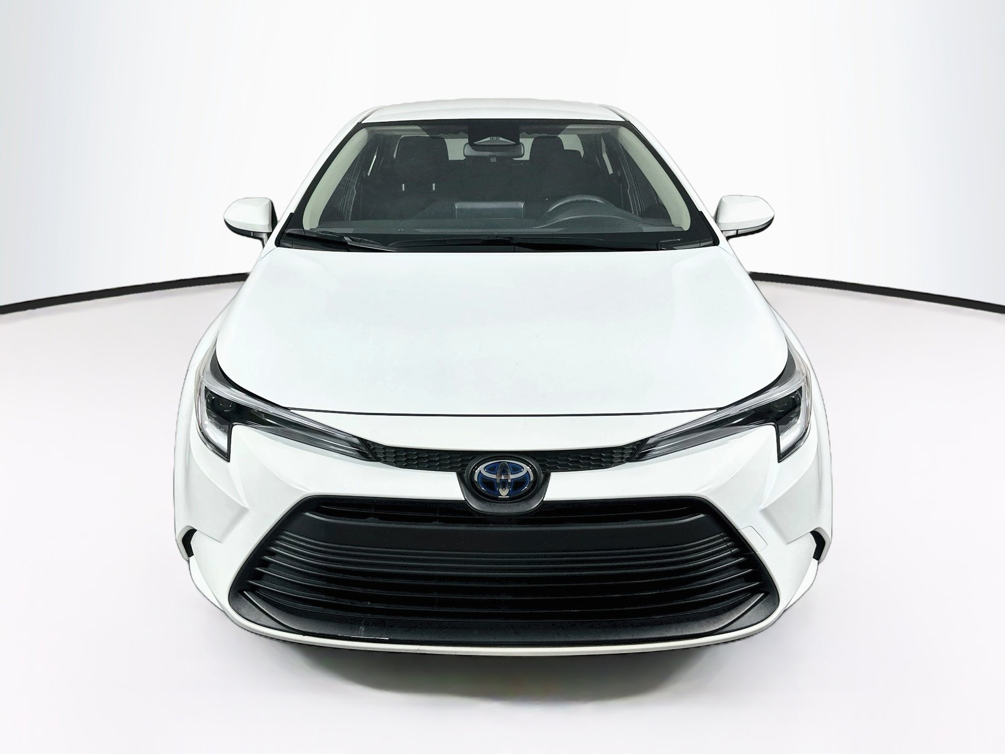 Used 2023 Toyota Corolla LE FWD image 2