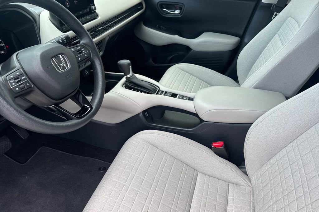 Certified 2025 Honda HR-V LX image 12