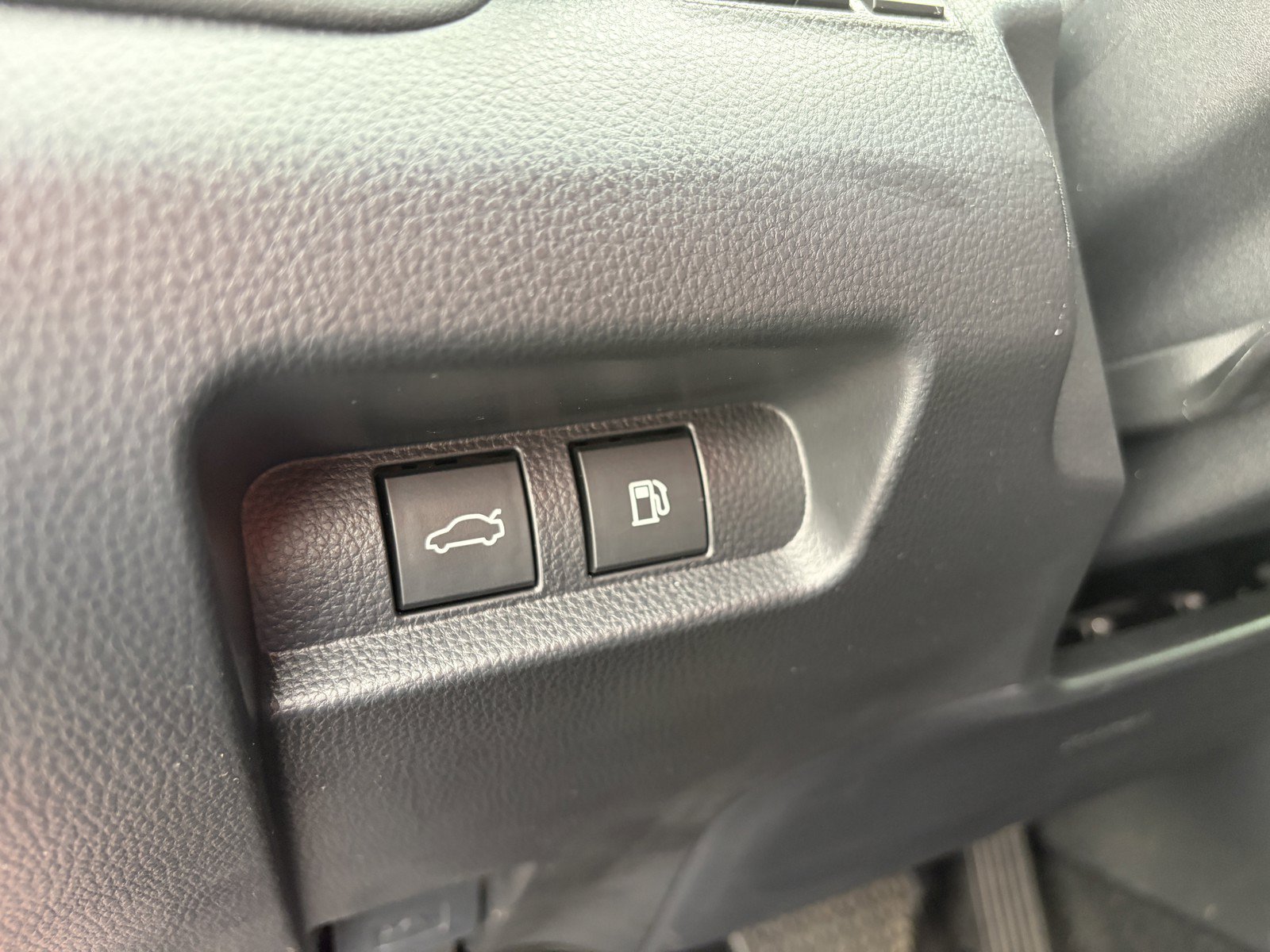 Used 2024 Toyota Crown Platinum AWD/4WD image 25