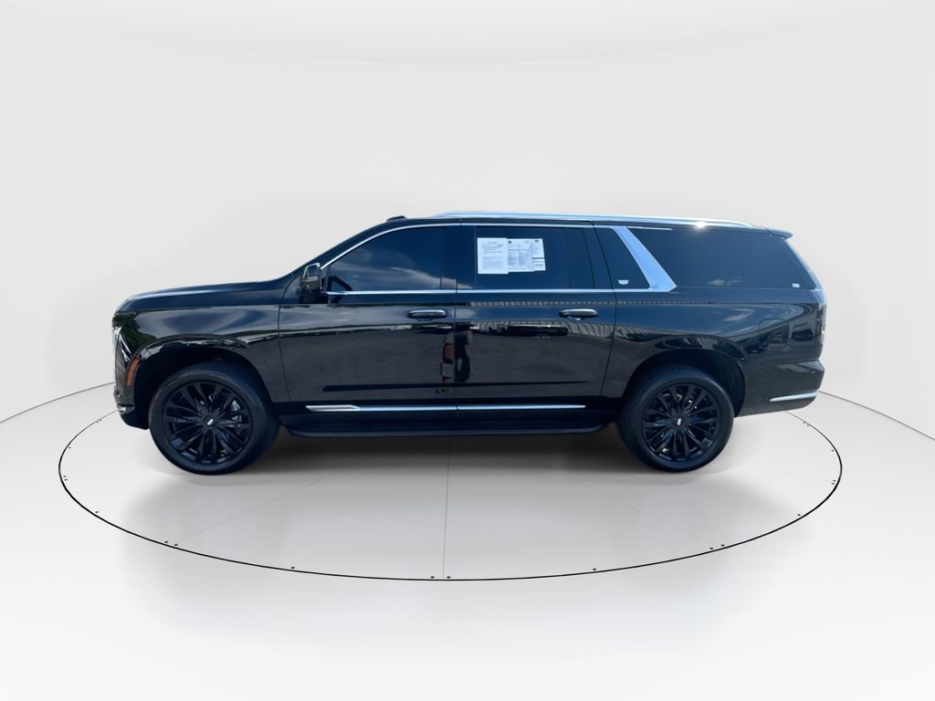 Used 2025 Cadillac Escalade ESV Luxury image 5