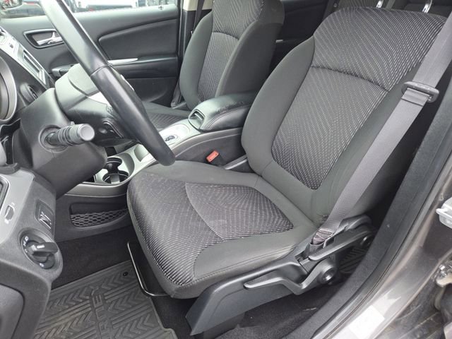 Used 2016 Dodge Journey SE w/ Flexible Seating Group image 30