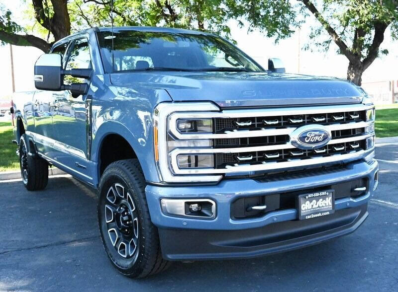 Used 2023 Ford F350 Platinum image 9