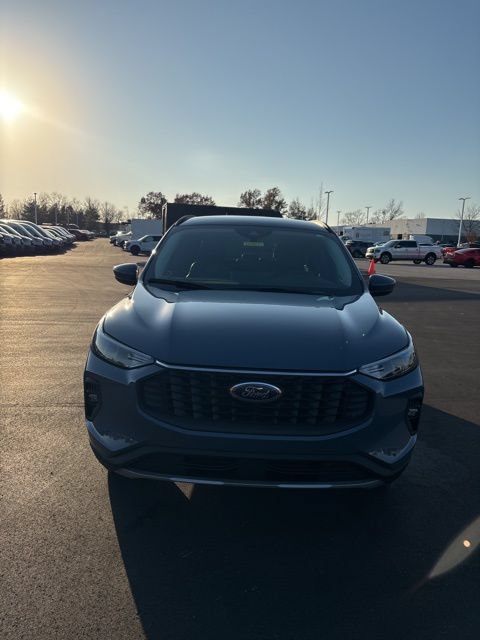 New 2026 Ford Escape SE FWD image 3