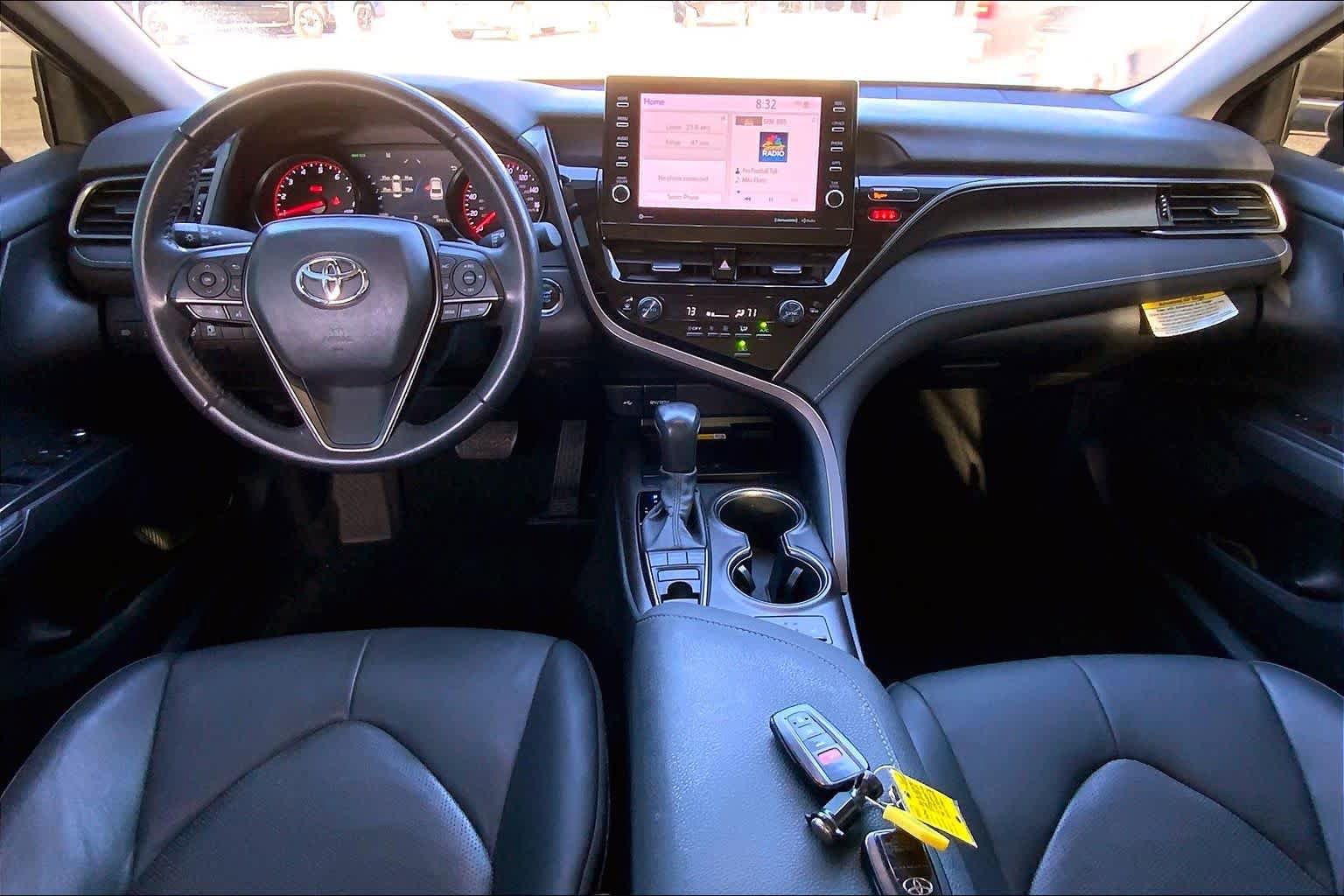 Used 2022 Toyota Camry XSE FWD image 15