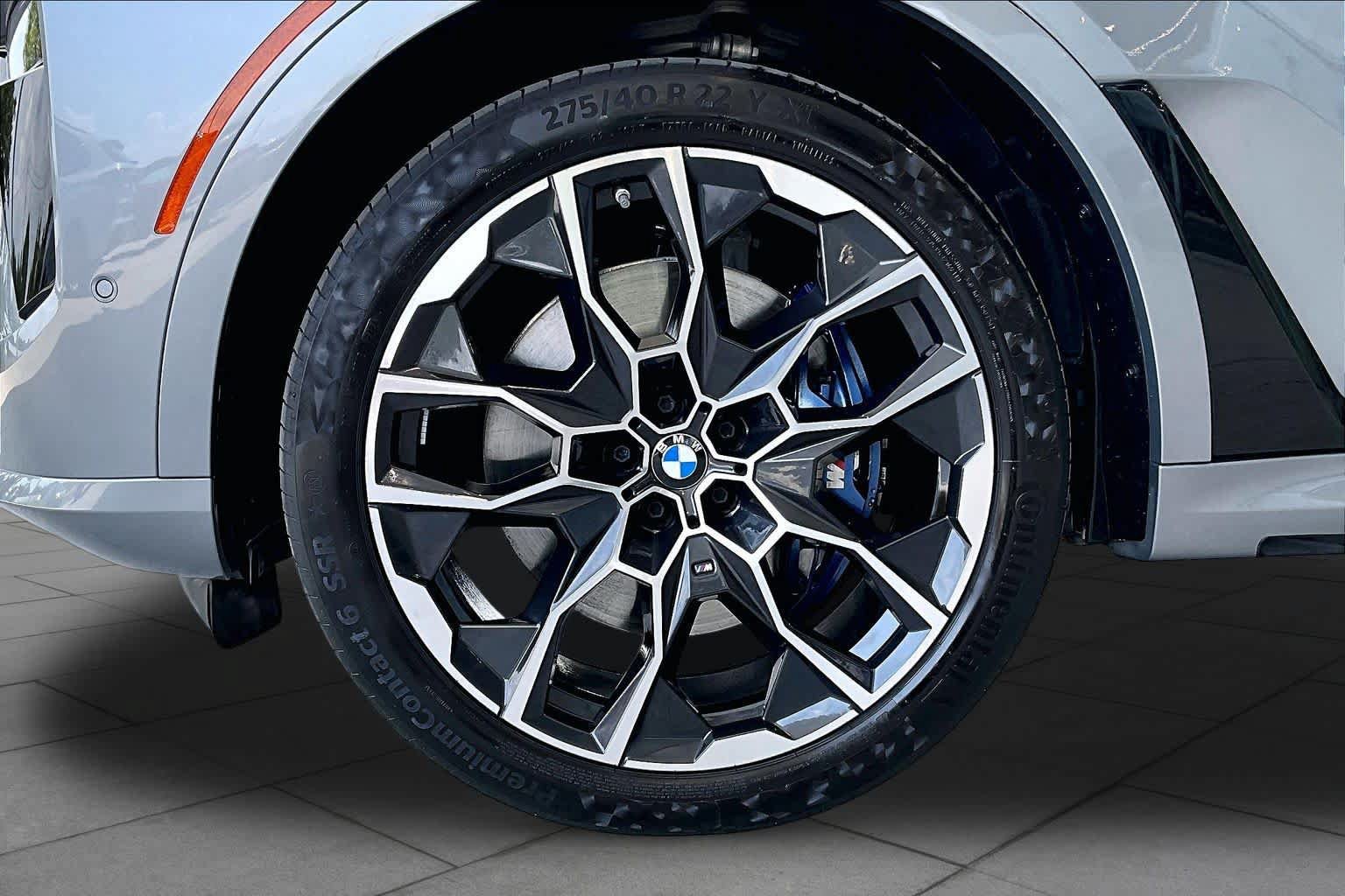 Used 2025 BMW X7 xDrive40i w/ M Sport Package AWD/4WD image 10