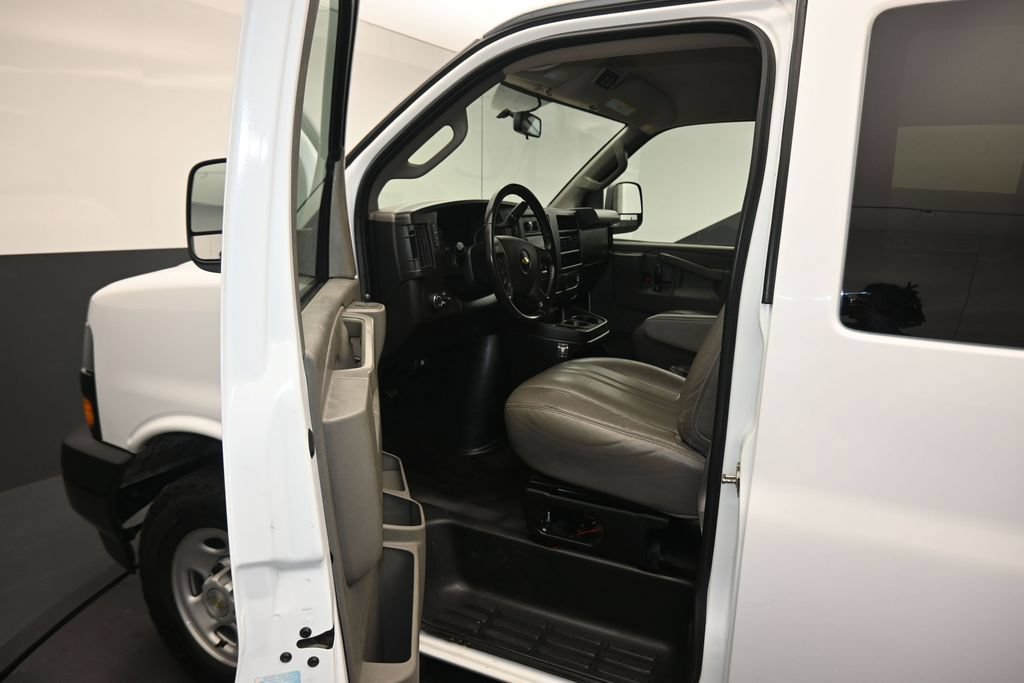 Used 2023 Chevrolet Express 3500 LS RWD image 11