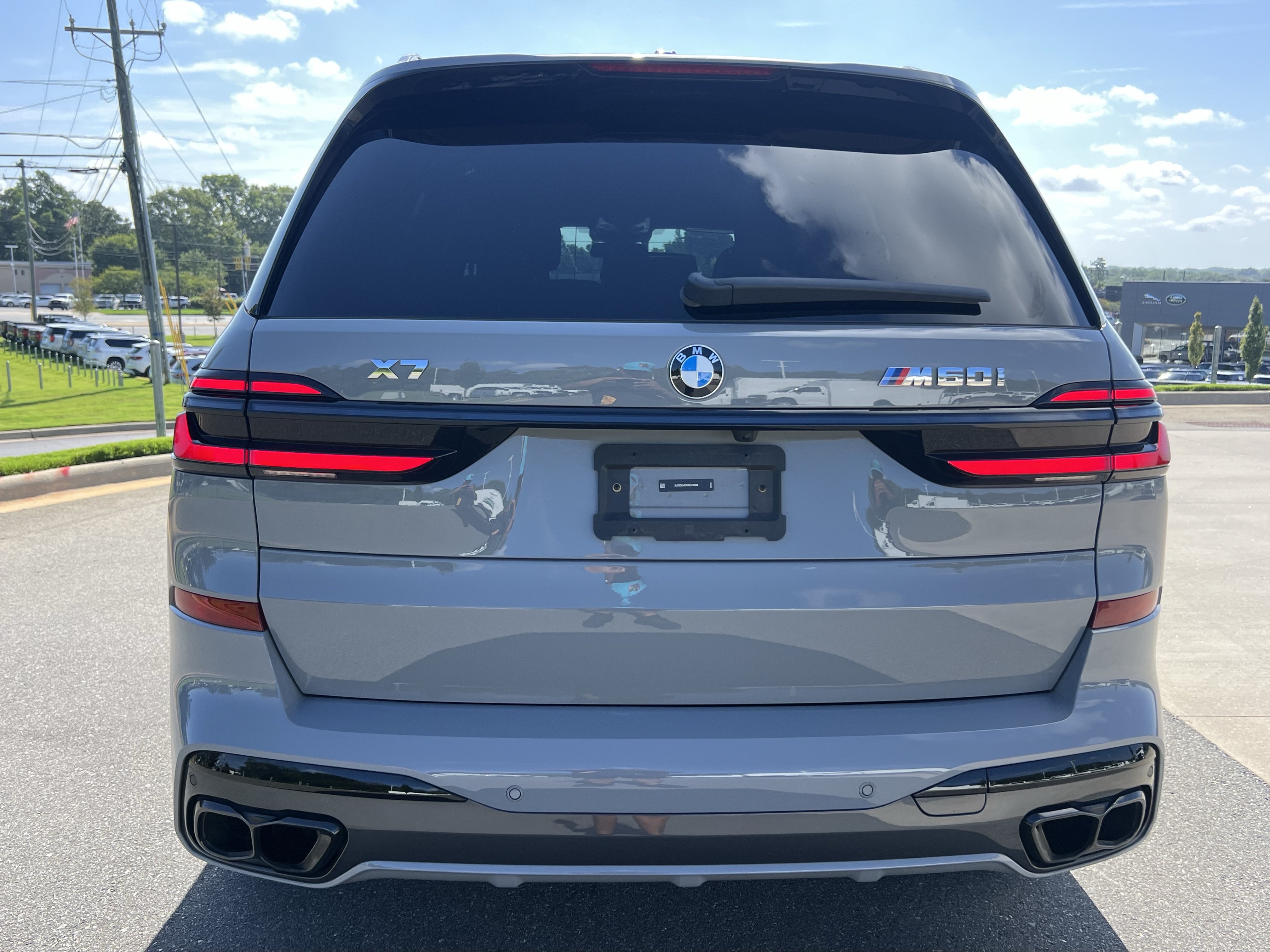 Used 2024 BMW X7 M60i w/ Executive Package AWD/4WD image 8