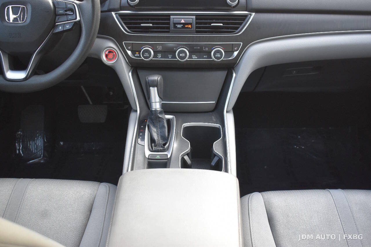 Used 2018 Honda Accord EX image 27