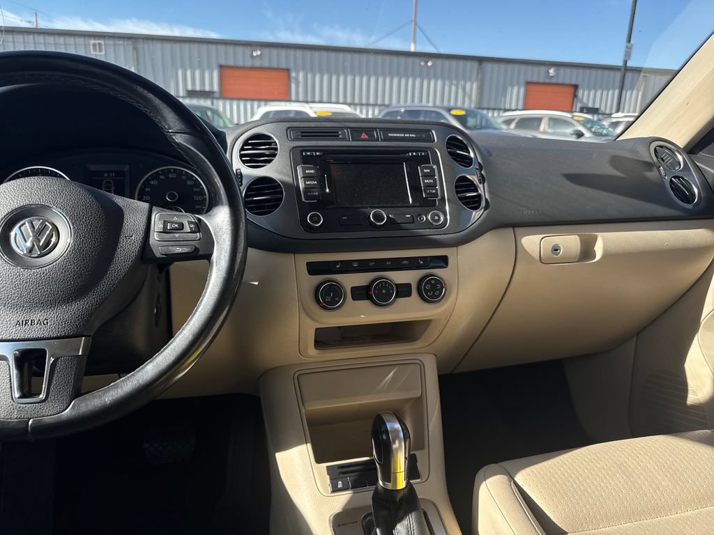 Used 2013 Volkswagen Tiguan SE AWD/4WD image 17