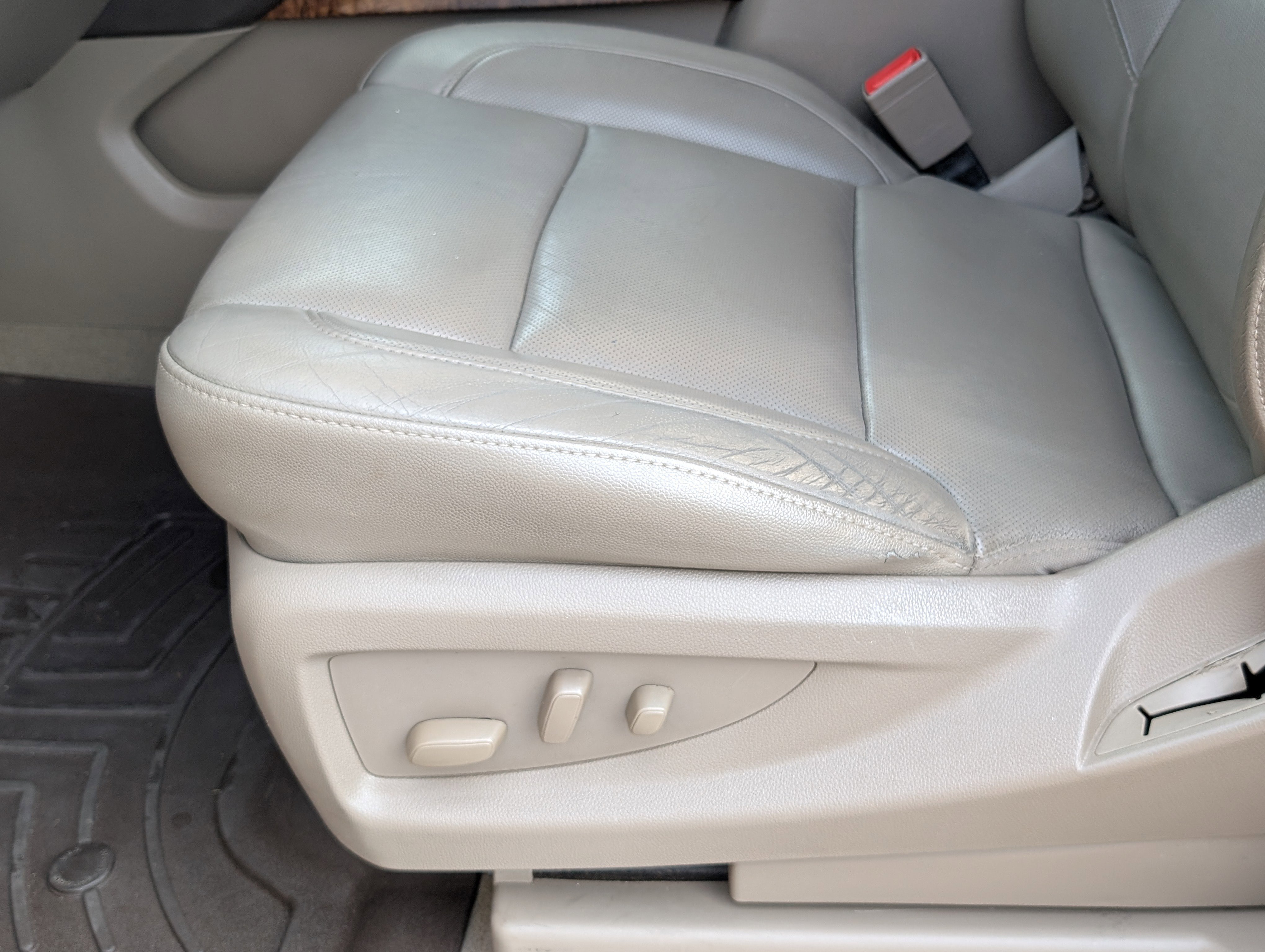 Used 2020 Chevrolet Suburban Premier RWD image 11