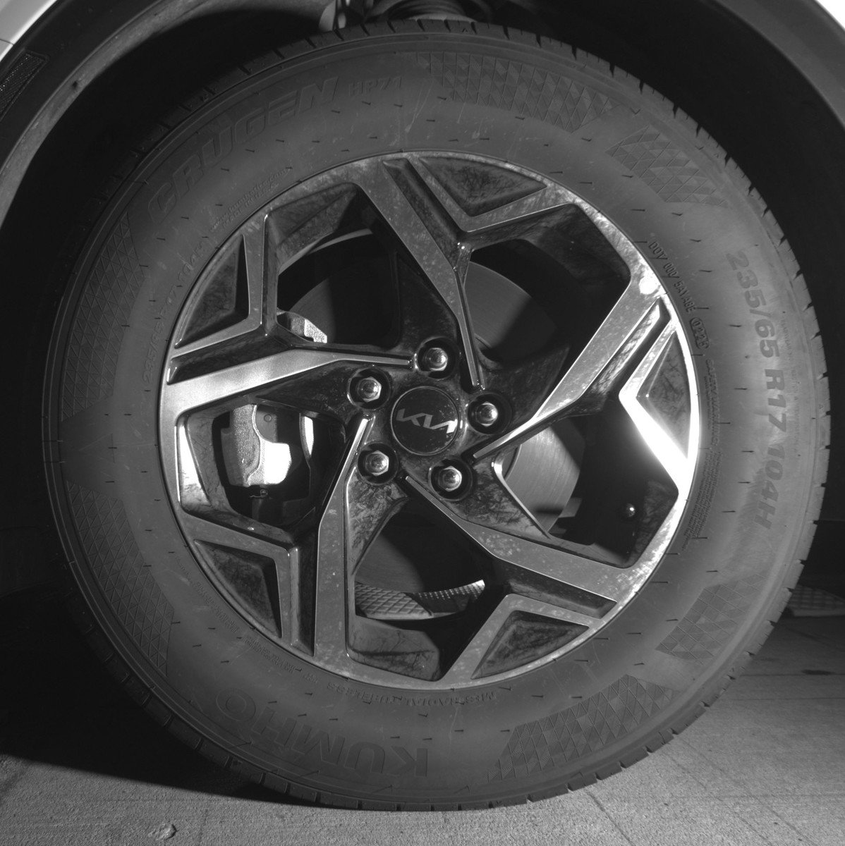 Used 2025 Kia Sportage LX image 12