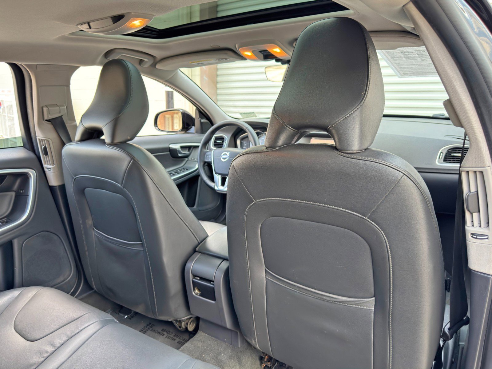 Used 2018 Volvo V60 T5 Cross Country w/ Convenience Package AWD/4WD image 32