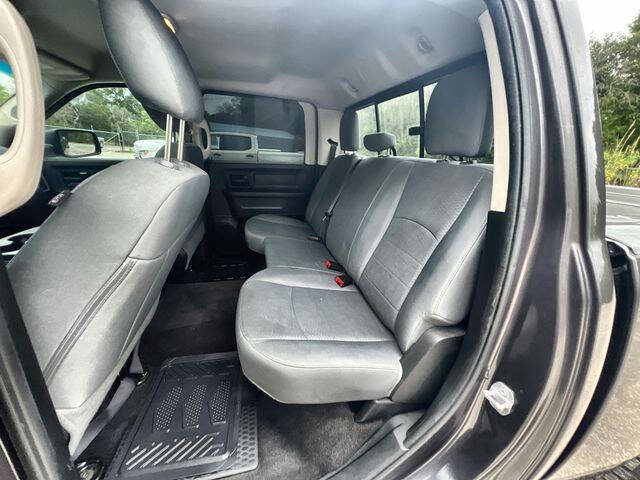 Used 2017 RAM 1500 Express AWD/4WD image 23