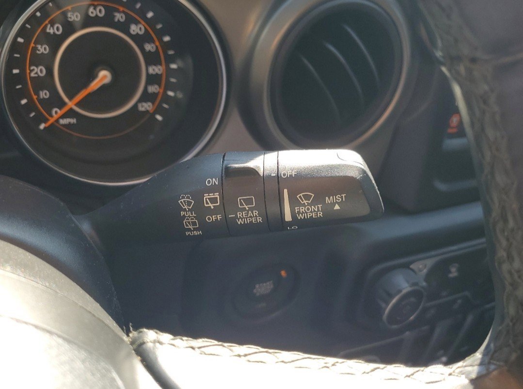 Used 2021 Jeep Wrangler Sport S image 19