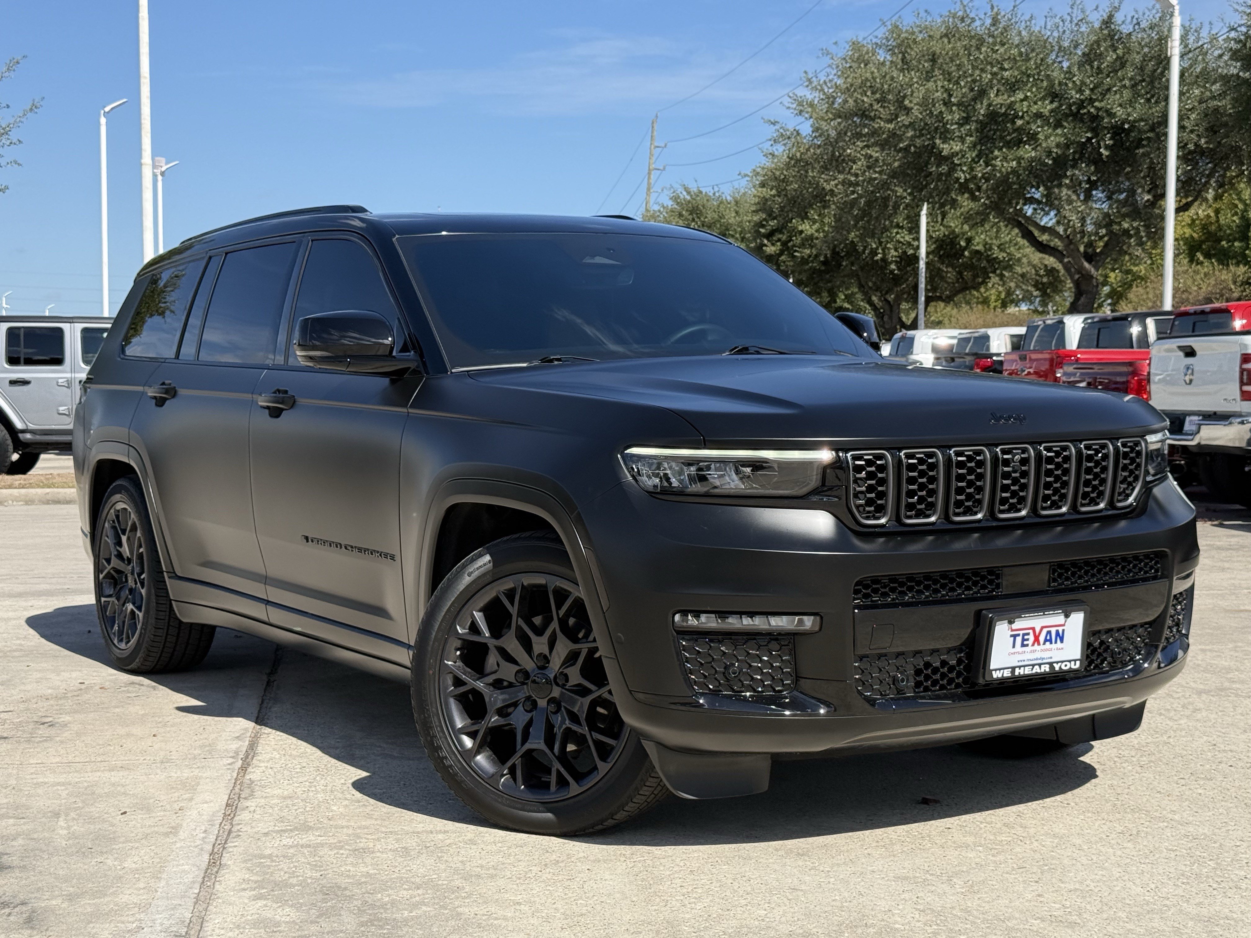 Used 2025 Jeep Grand Cherokee L Summit AWD/4WD image 2
