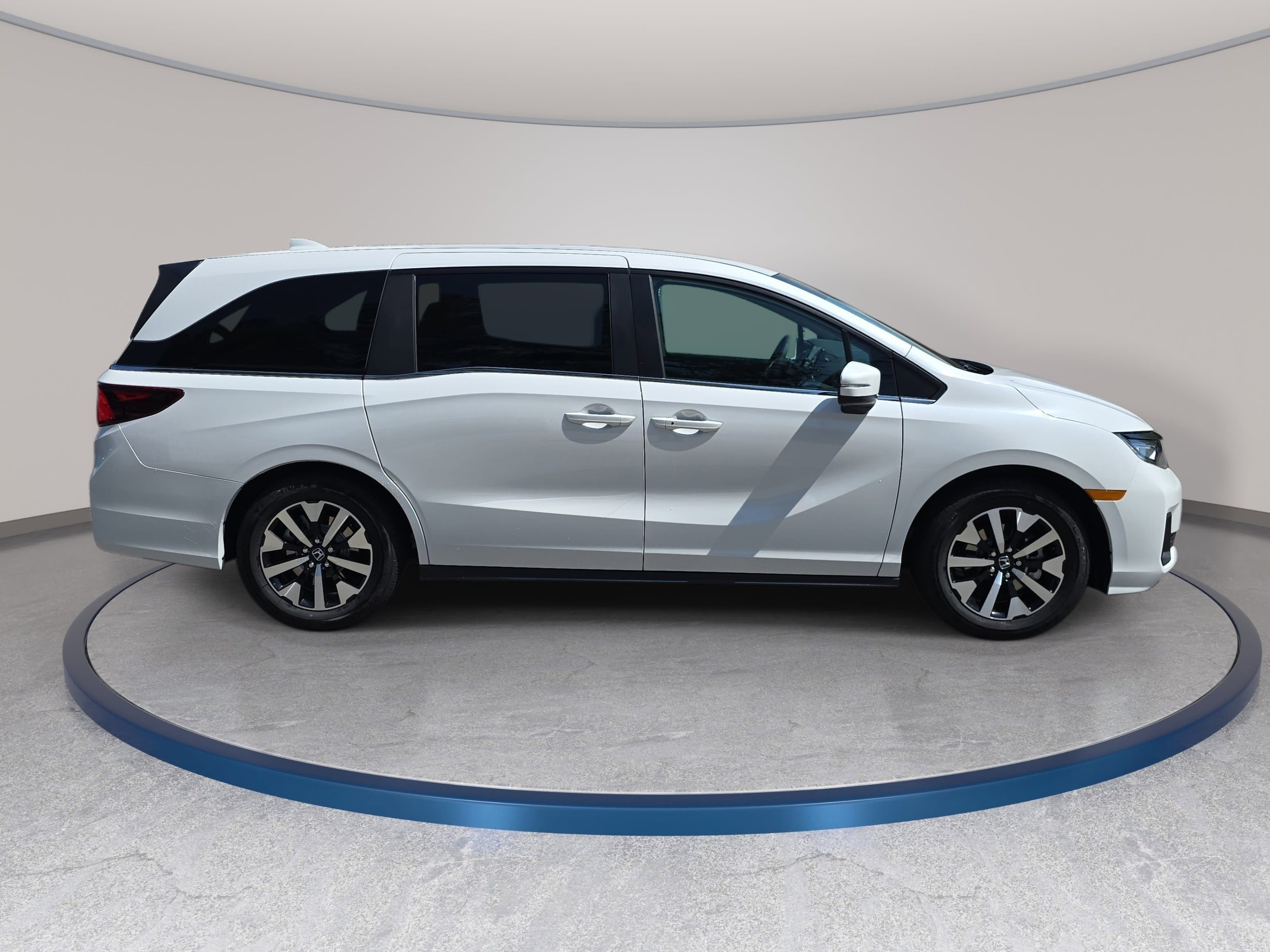 New 2026 Honda Odyssey EX-L image 4
