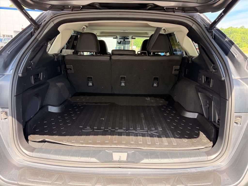 Used 2025 Subaru Outback Limited AWD/4WD image 29