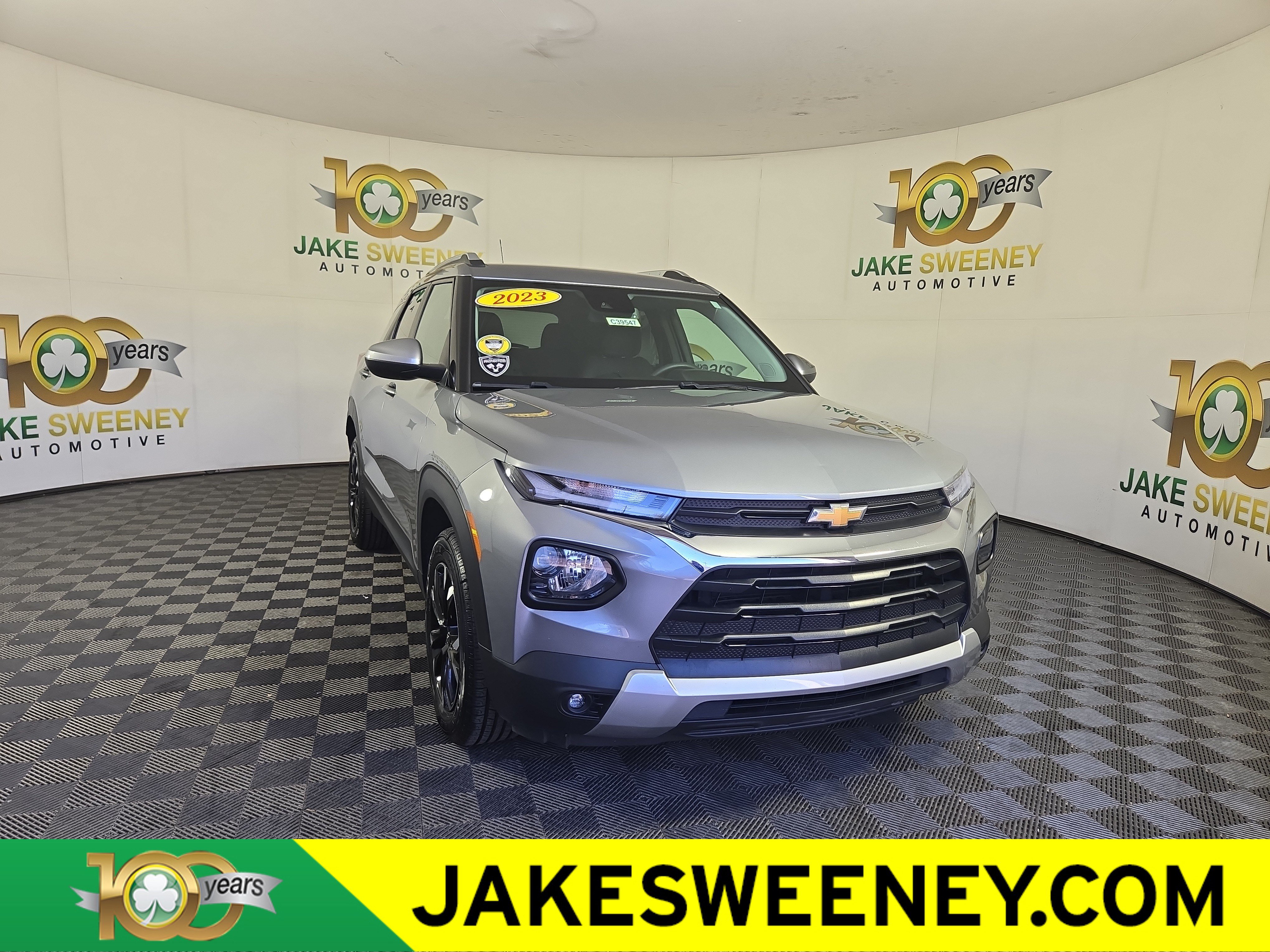 Used 2023 Chevrolet TrailBlazer LT w/ Convenience Package AWD/4WD image 1