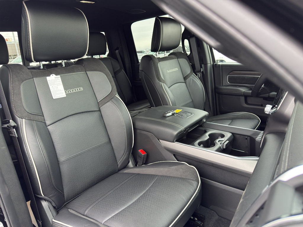New 2026 RAM 2500 Laramie AWD/4WD image 14