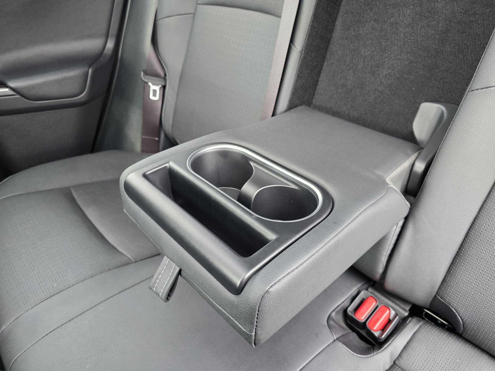Used 2023 Subaru Solterra AWD image 31