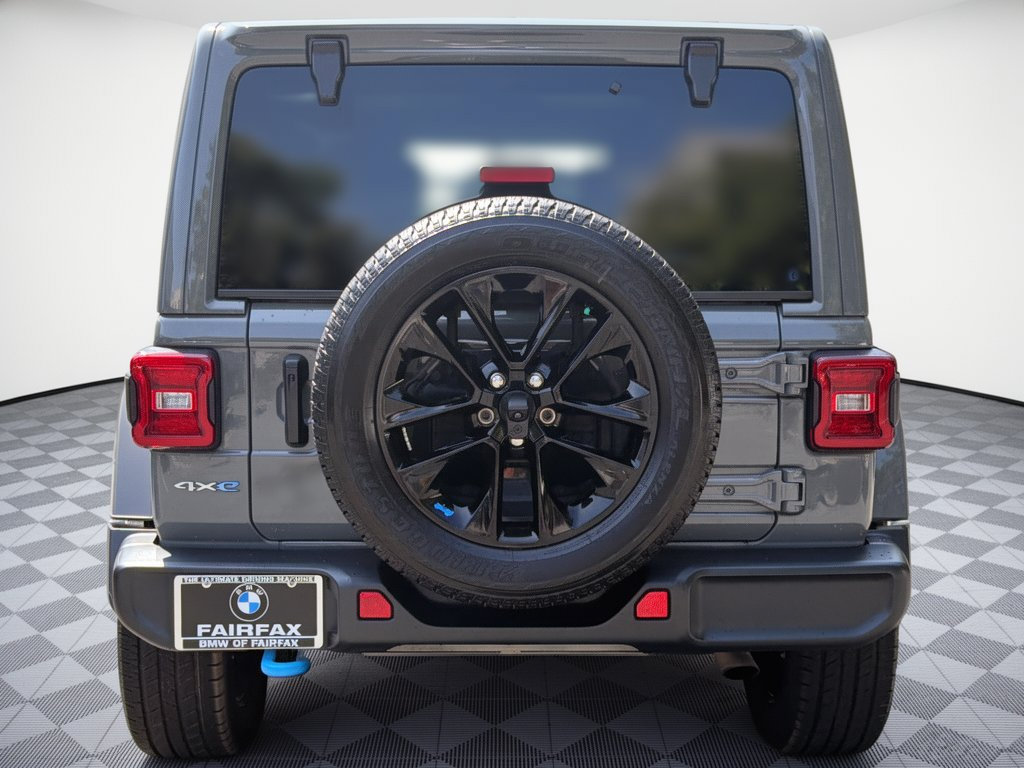 Used 2023 Jeep Wrangler Unlimited Sahara w/ Cold Weather Group AWD/4WD image 11