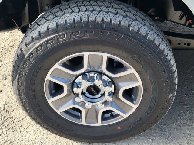 New 2026 Ford F250 Lariat w/ FX4 Off-Road Package image 6