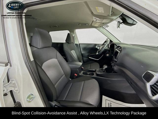 Used 2025 Kia Soul LX w/ LX Technology Package image 25